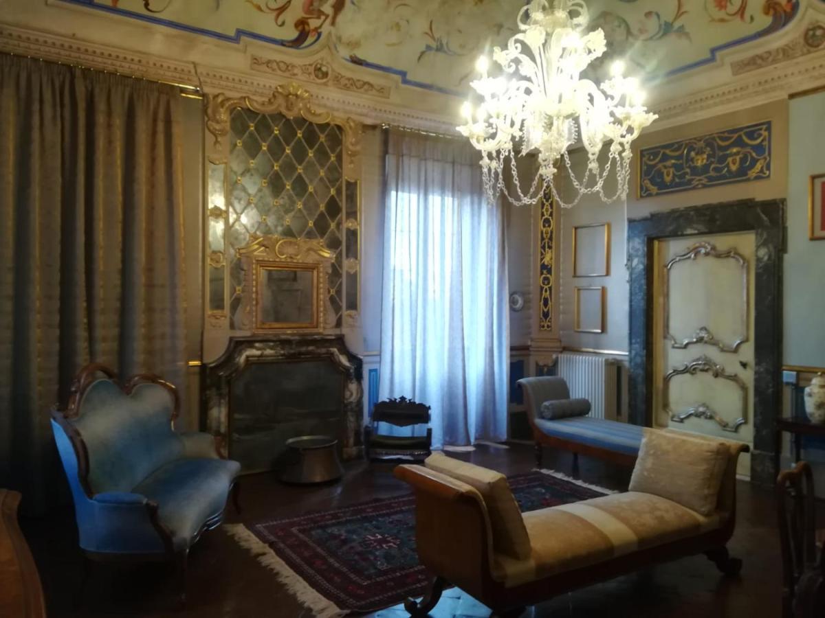 Boutique Apartment Урбино Екстериор снимка