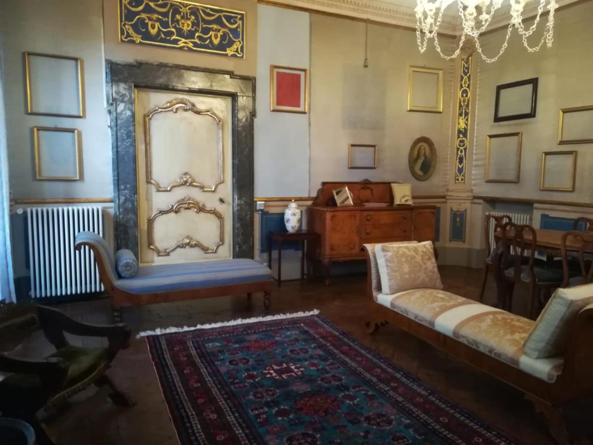 Boutique Apartment Урбино Екстериор снимка